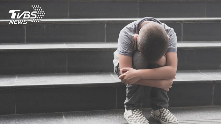 5歲兒遭性侵!母自責輕生 惡狼攤手:沒錢賠