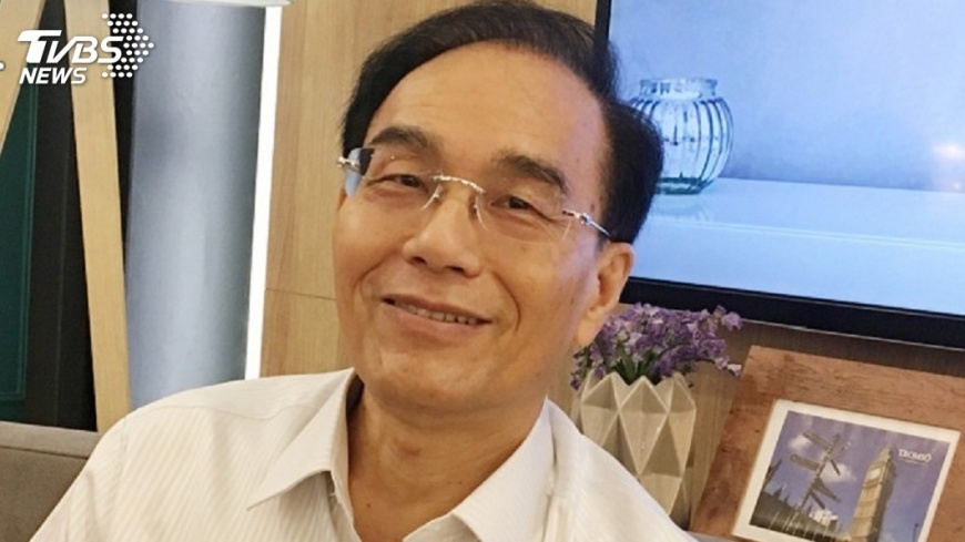 夏普重返東證一部 戴正吳敲鐘慶祝