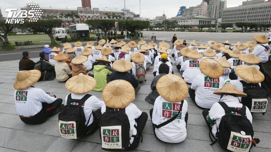 訴求補正公投法 人民作主繞行總統府