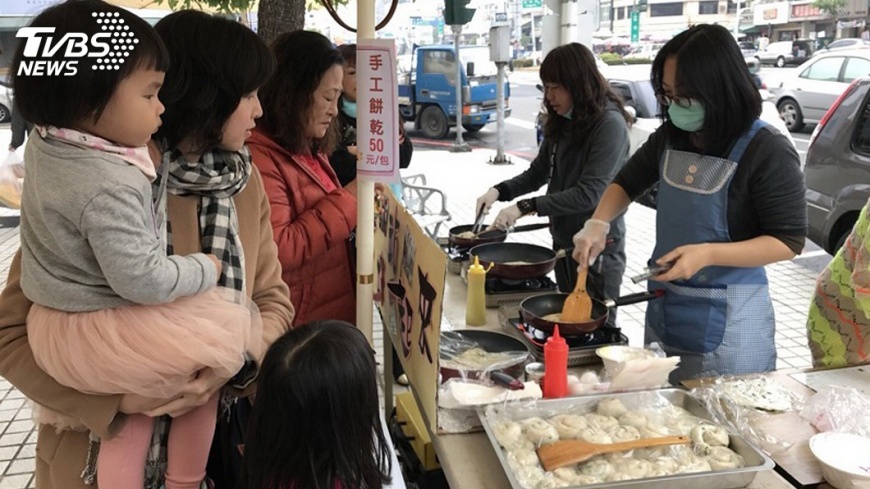 家扶培訓 單親媽媽擺攤用廚藝自力更生