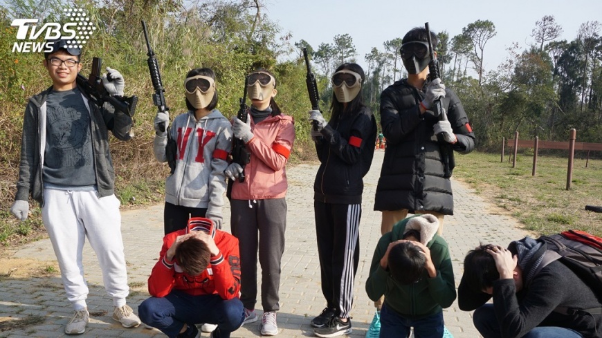 南洋金門鄉僑青年　體驗生存遊戲