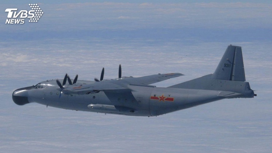 中共轟6和運8機 穿越宮古水道遠海長訓