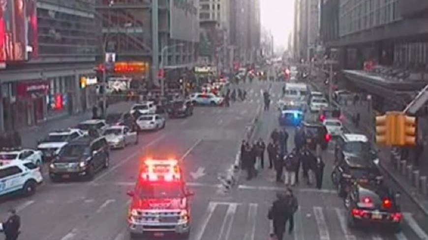 快訊/曼哈頓客運站驚爆! 旅客驚慌奔逃警方趕到