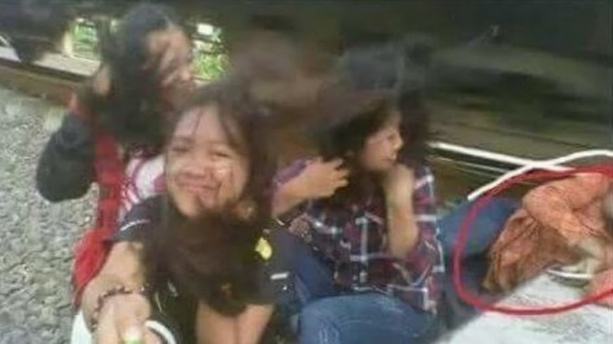 為搶拍鐵軌美照 少女遭火車爆頭噴血