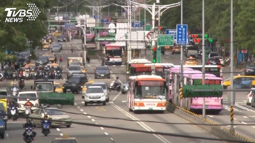 10年以上車主請注意 未來將加嚴管制排放