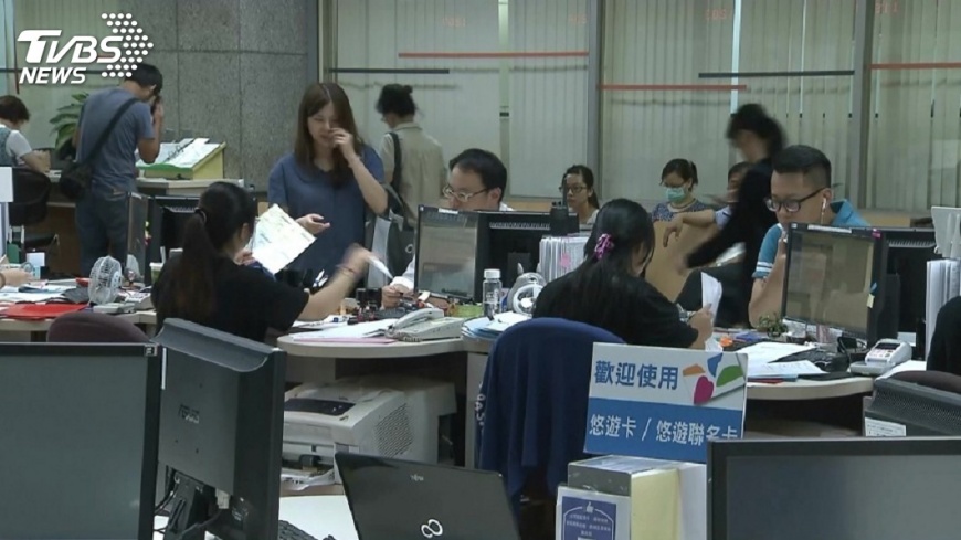 爭取公務員休假以小時計算 民眾連署成案