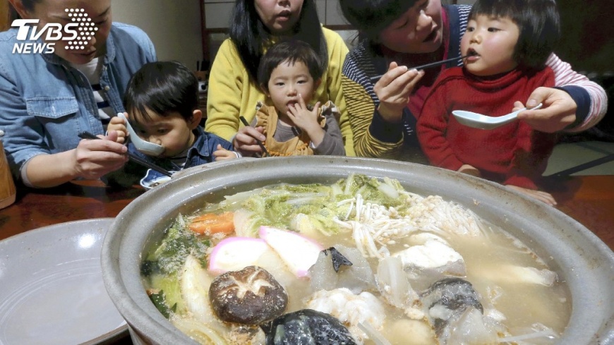 日本創意鍋料理　韭菜塔拚四醬味噌鍋
