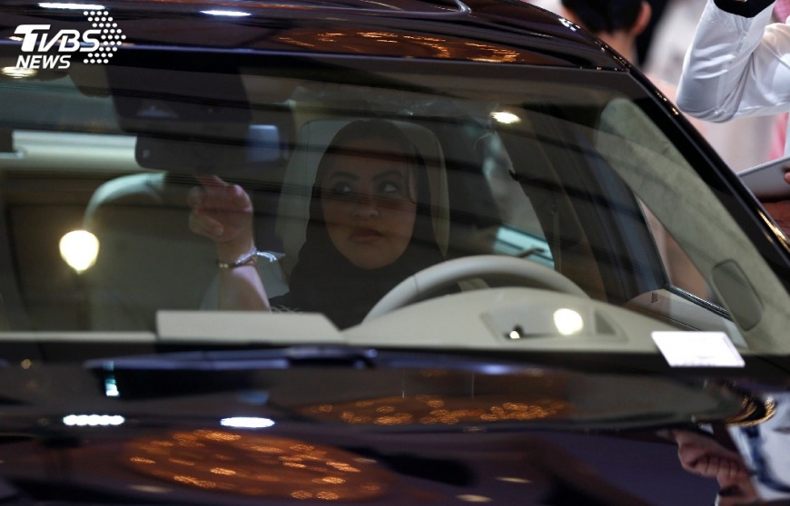 沙國女性開車將解禁 未來亦可騎車上路