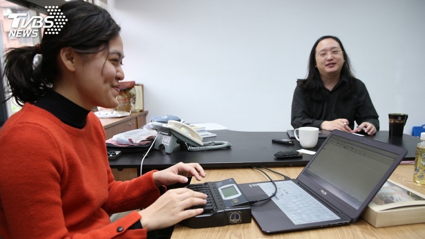 一分鐘最快打350字 唐鳳開放政府靠她