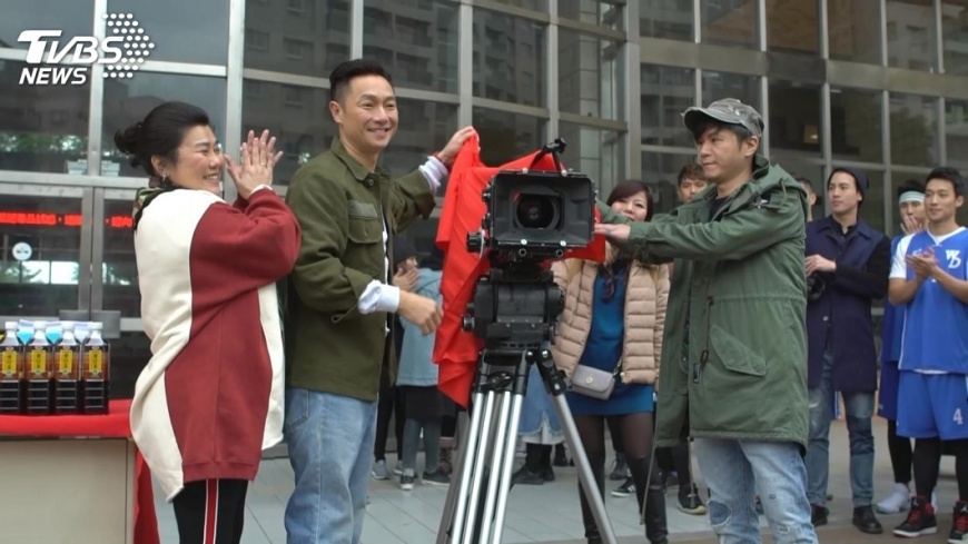 是她!《麻辣鮮師》電影版 林美秀曖昧磊哥