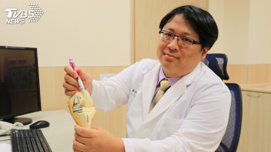 老翁膝蓋疼痛半年 關節自發性壞死