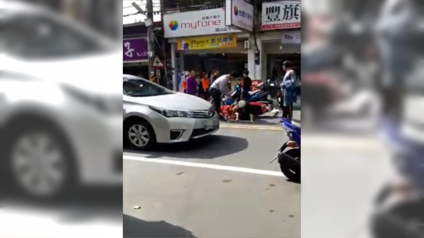嫌她「騎車技術差」！莽夫推倒車壓妻：輾死她