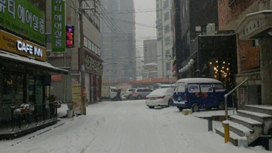 白雪紛飛打亂交通 南韓發出大雪警報
