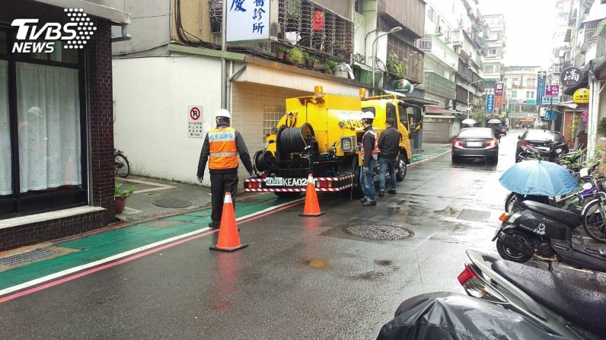 北市訂製小型清管車 深入巷弄作業沒問題