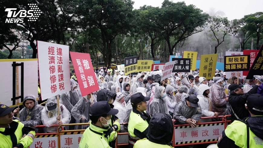 納保官恐「球員兼裁判」 財政部:全民檢視