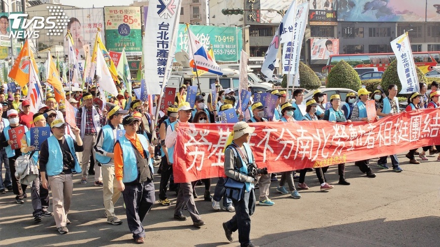 勞基法修法　行政院盼增加勞資雙方彈性