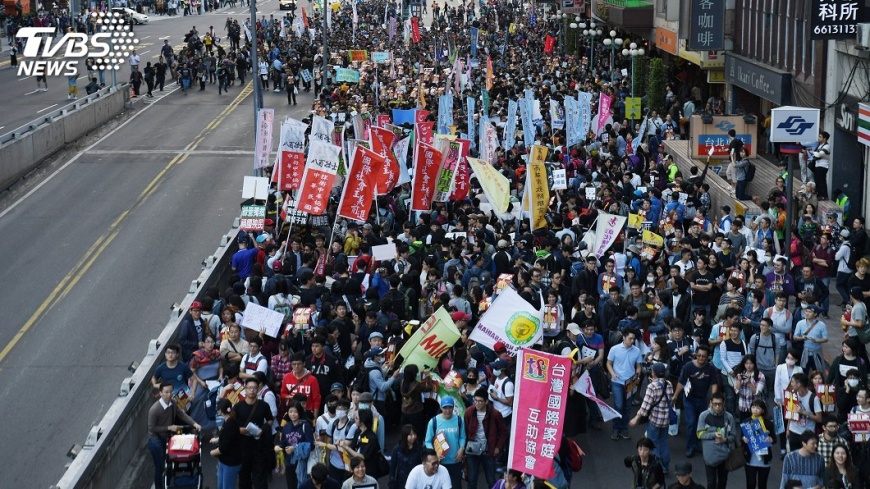 勞基法卡關 商總見賴揆延至農曆年前