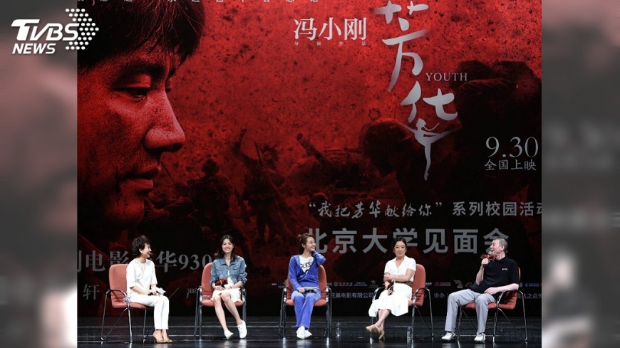《芳華》欠反思? 馮小剛聰明應對政治審查