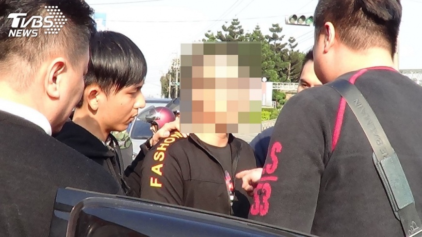 男子駕贓車遭攔查 咬傷警嗆「我有愛滋」