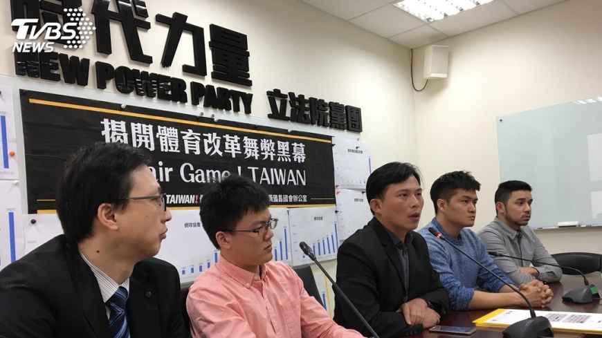 質疑人頭會員入體協 黃國昌赴北檢告發