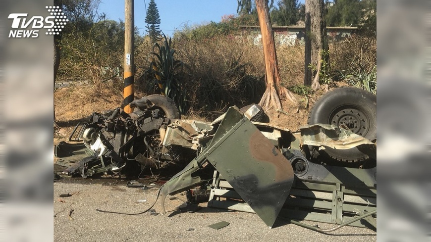 金防部翻車上尉身亡 悍馬車全面停駛