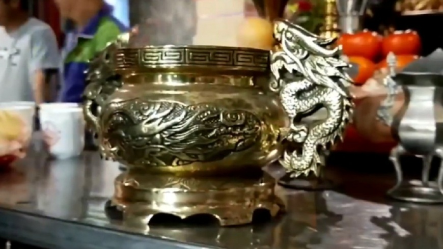 失竊神尊回鑾!淨爐「自搖」3小時 信徒驚喊:王爺顯靈