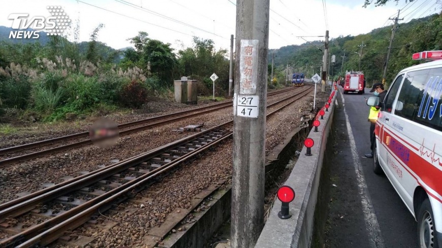 台鐵區間車傳事故!1人遭撞成屍塊 北上無法通行