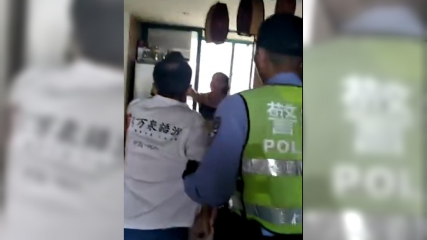 住戶用刀割斷安全繩　陸高空作業工人慘摔