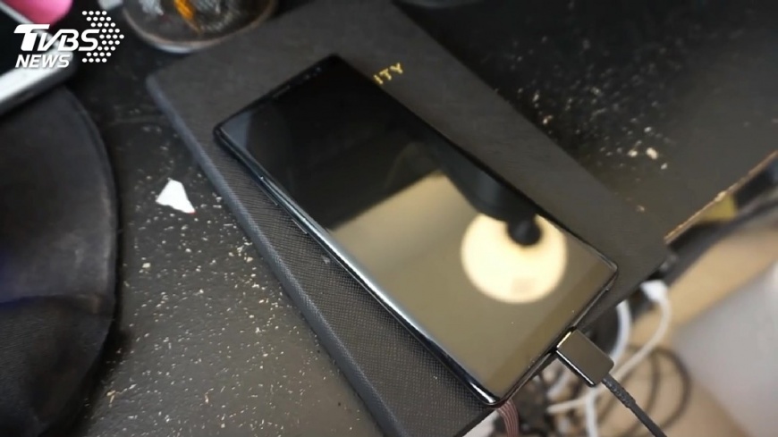 三星傳災情!Note8電量耗盡 無法再充開機