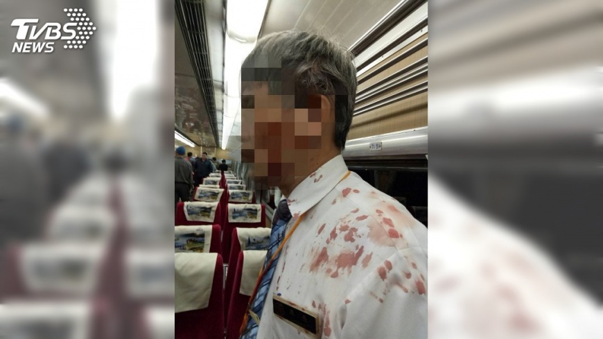 快訊/列車濺血乘客持酒瓶襲擊 車長頭破血流