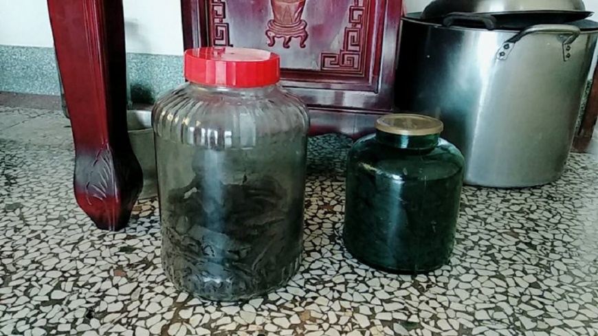 廚房發現黑黑條狀物 極品黑金「發達了」