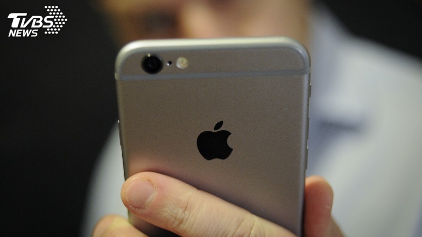 iPhone換電池 傳影響銷售1600萬支