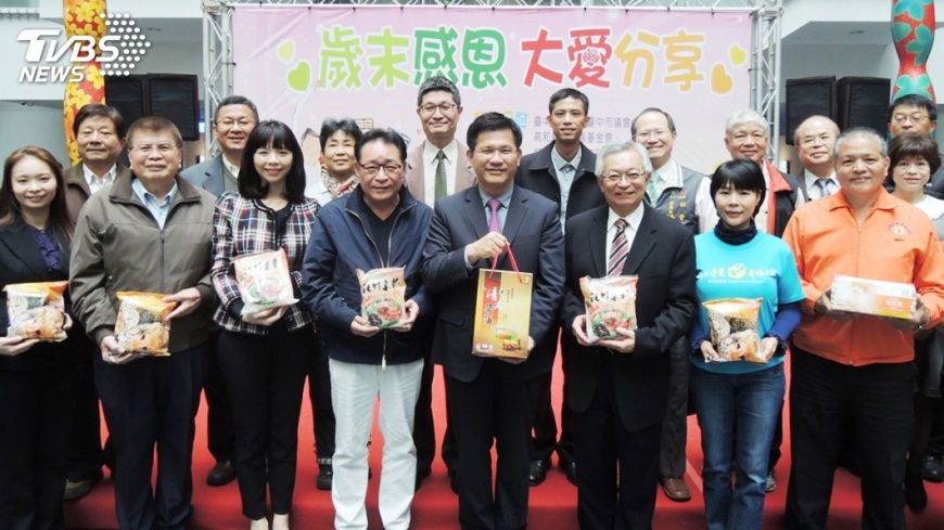 企業捐愛心物資 林佳龍盼更多人響應