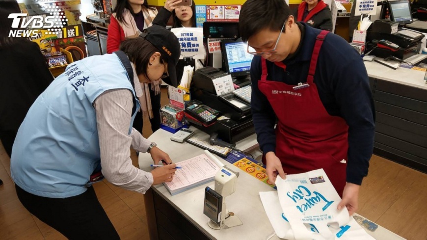 鼓勵民眾不塑 非管制店家提供自備優惠