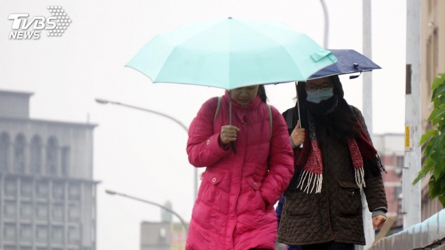 全台濕冷 氣象局發布大雨低溫特報