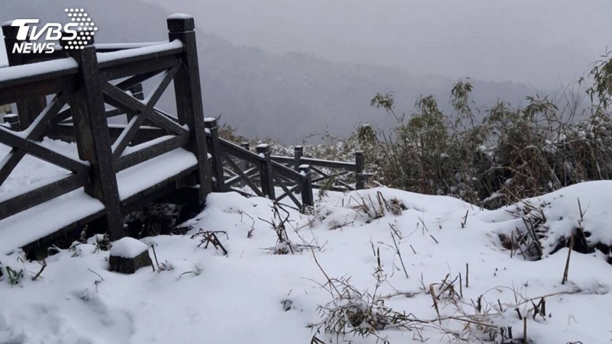 2018初雪!寒流發威 雪山、合歡山成雪白世界