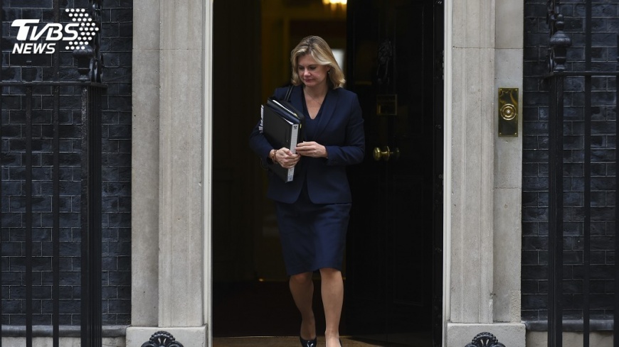 教育大臣拒轉任辭職 英相內閣改組受挫