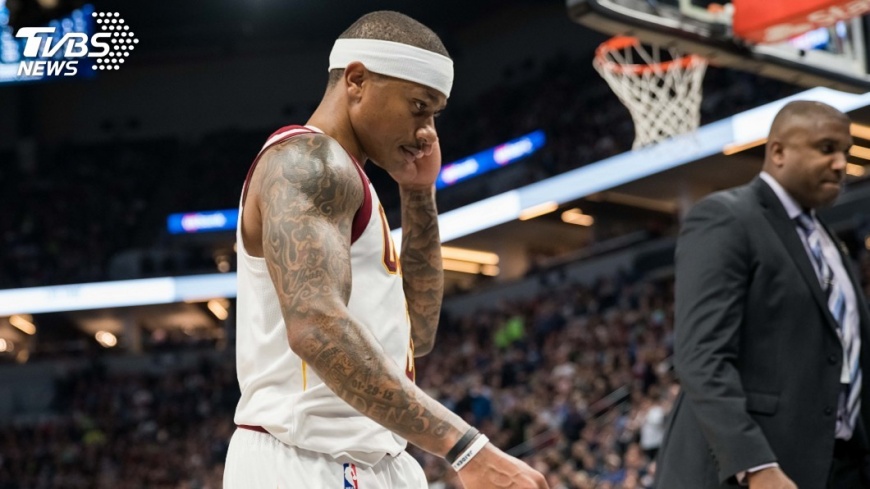 NBA灰狼踹騎士 湯瑪斯犯規被罰出場