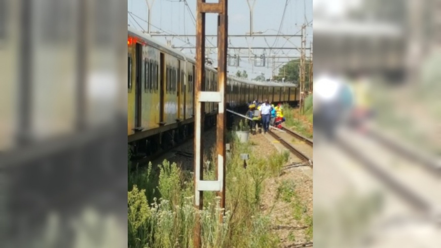 南非火車撞站內列車 造成至少226傷