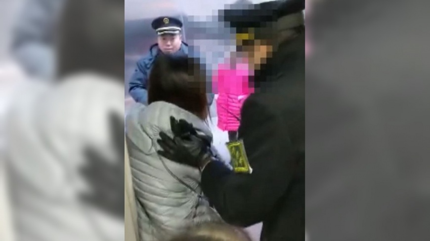 陸女肉身擋高鐵阻發車 只為「等老公」