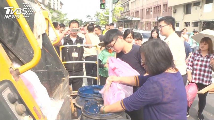 春節到　北市小年夜及除夕加班收垃圾