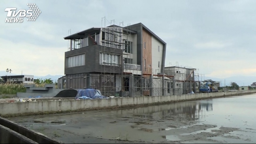 農地蓋豪華透天厝　屋主施工超出法定範圍
