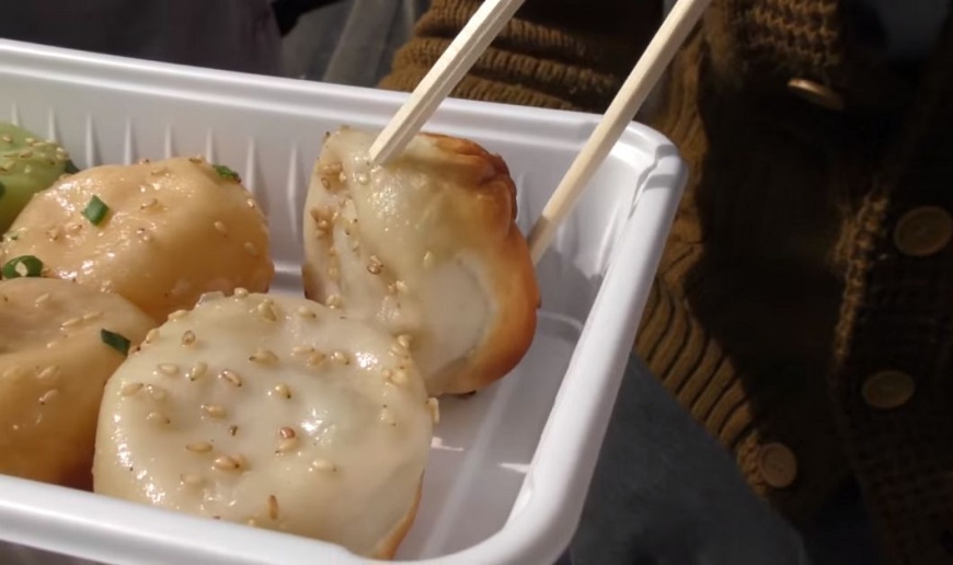 水煎包店大排長龍 橫濱中華街掀包子戰