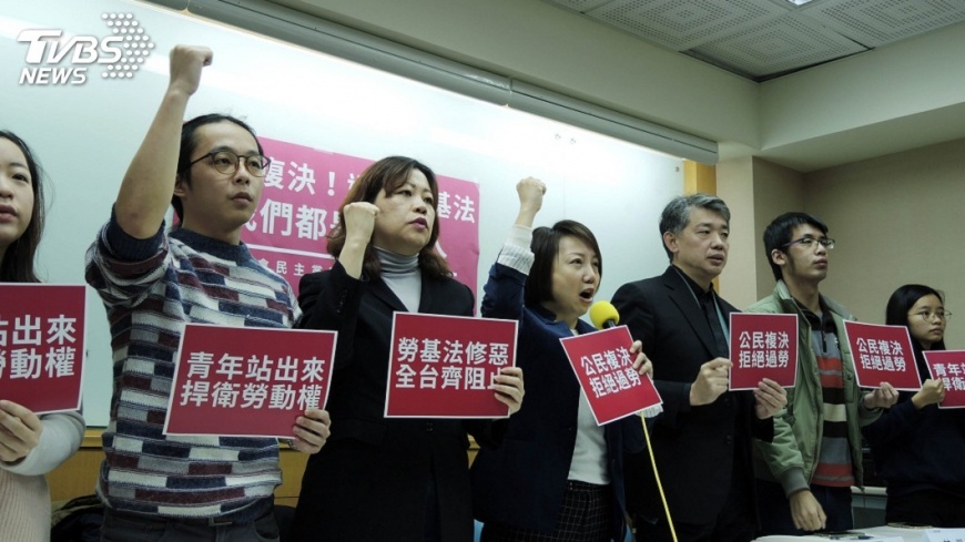 新公投法上路　擬綁九合一最遲4月底提案