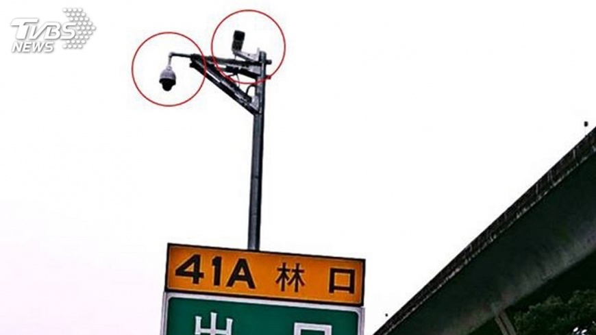 高解析錄影機 　林口交流道取締插隊