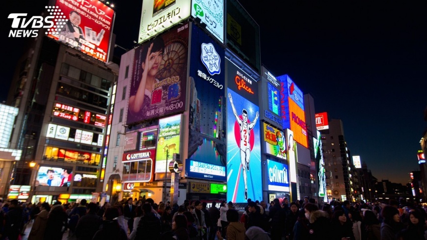 大叔最愛買! 50歲男性遊日本平均花6.7萬元