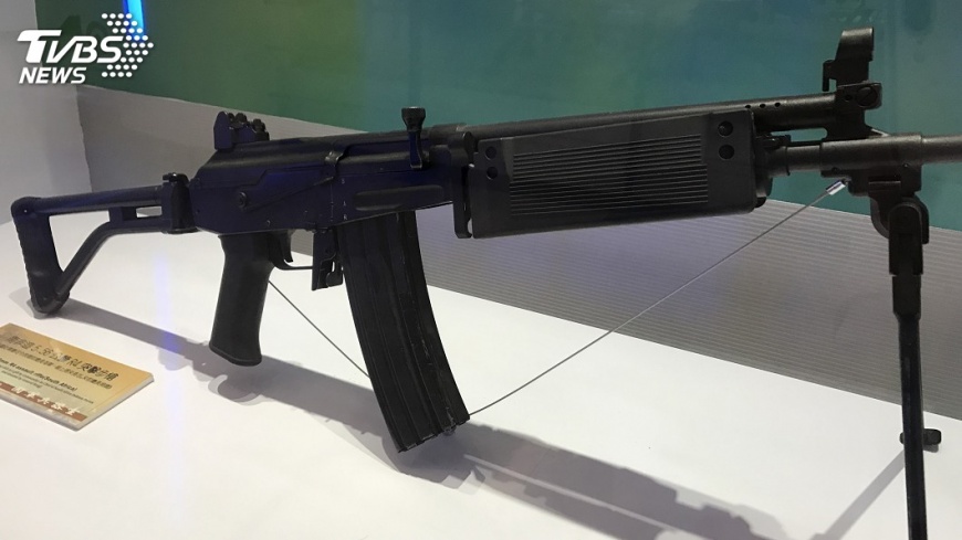 軍刀遭竊後軍史館加強維安　兵器裝鋼索