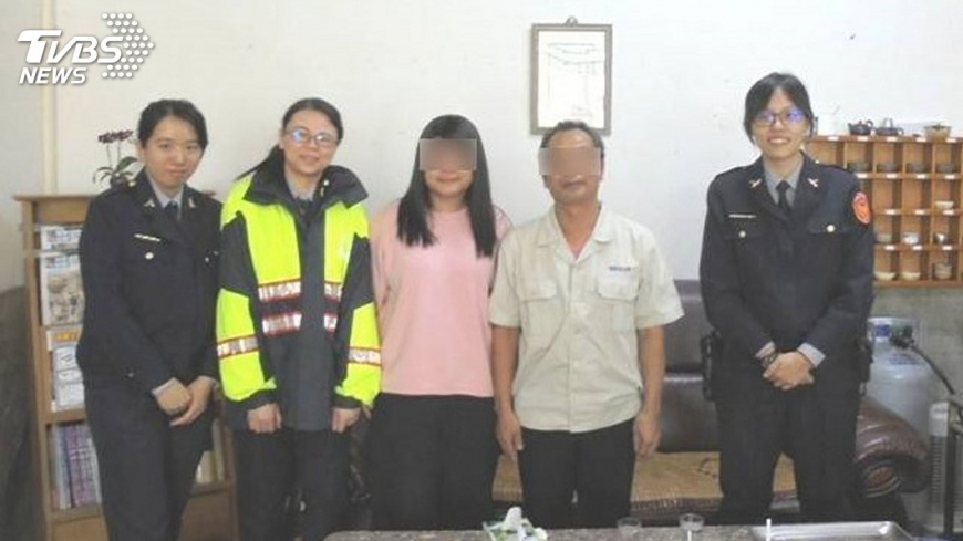 出生3天被領養 警助27歲女找到生父