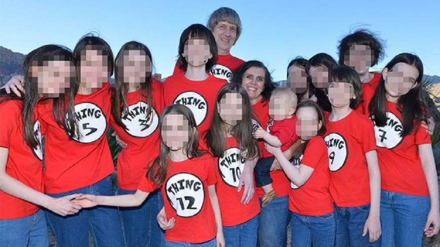 恐怖父母被揭發！長期施暴虐待13名子女