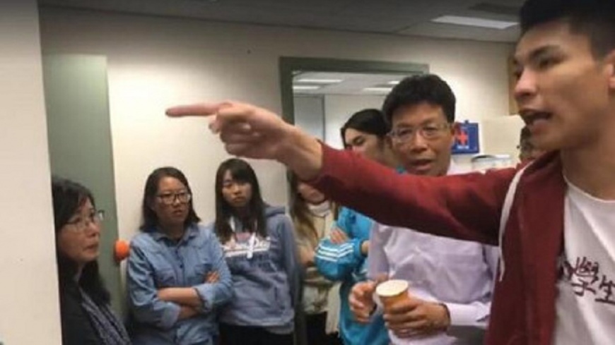 反對必修「普通話」　港浸會大學生飆罵老師